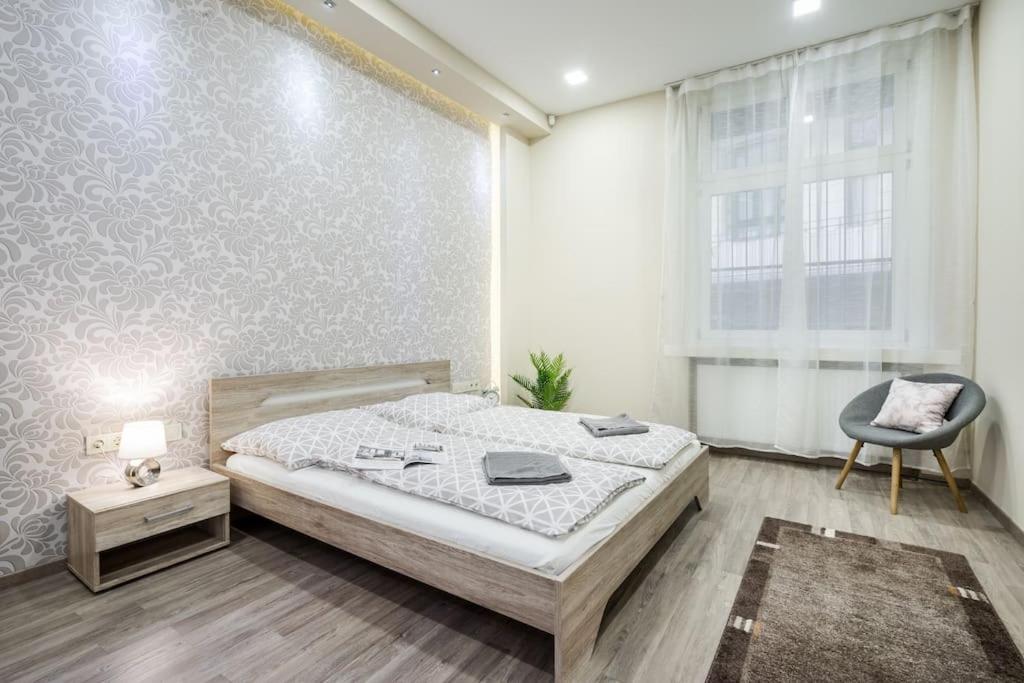 דירות בודפשט Szalag Utca 6 Luxurious Flat Castle District מראה חיצוני תמונה