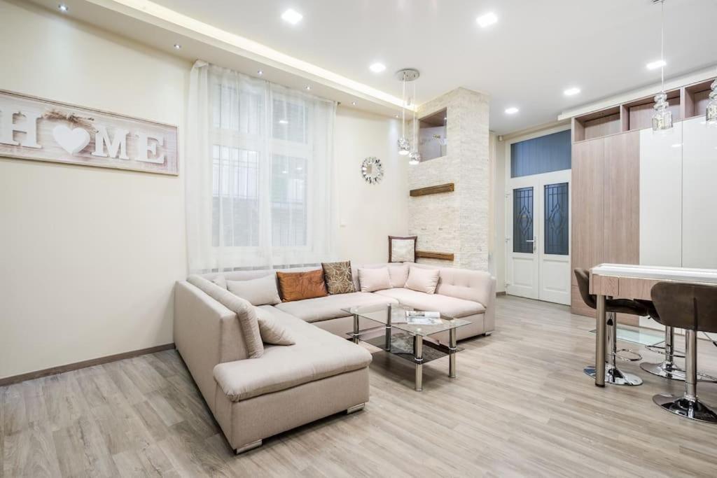 דירות בודפשט Szalag Utca 6 Luxurious Flat Castle District מראה חיצוני תמונה